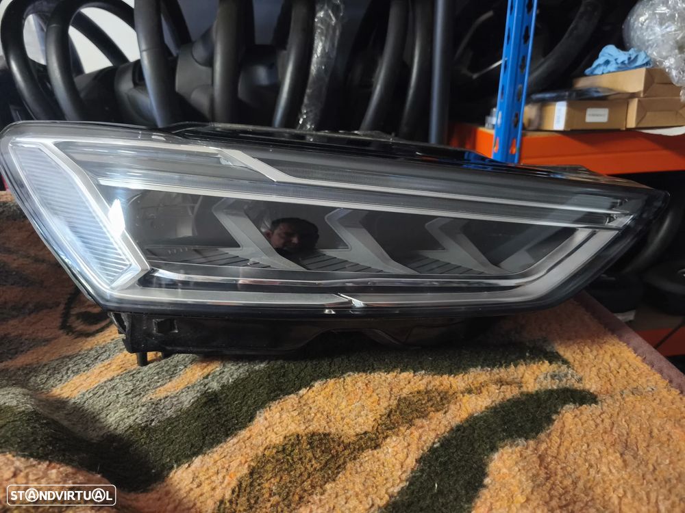 Farol direito full Led Audi A7 - 4K8941034C - 1