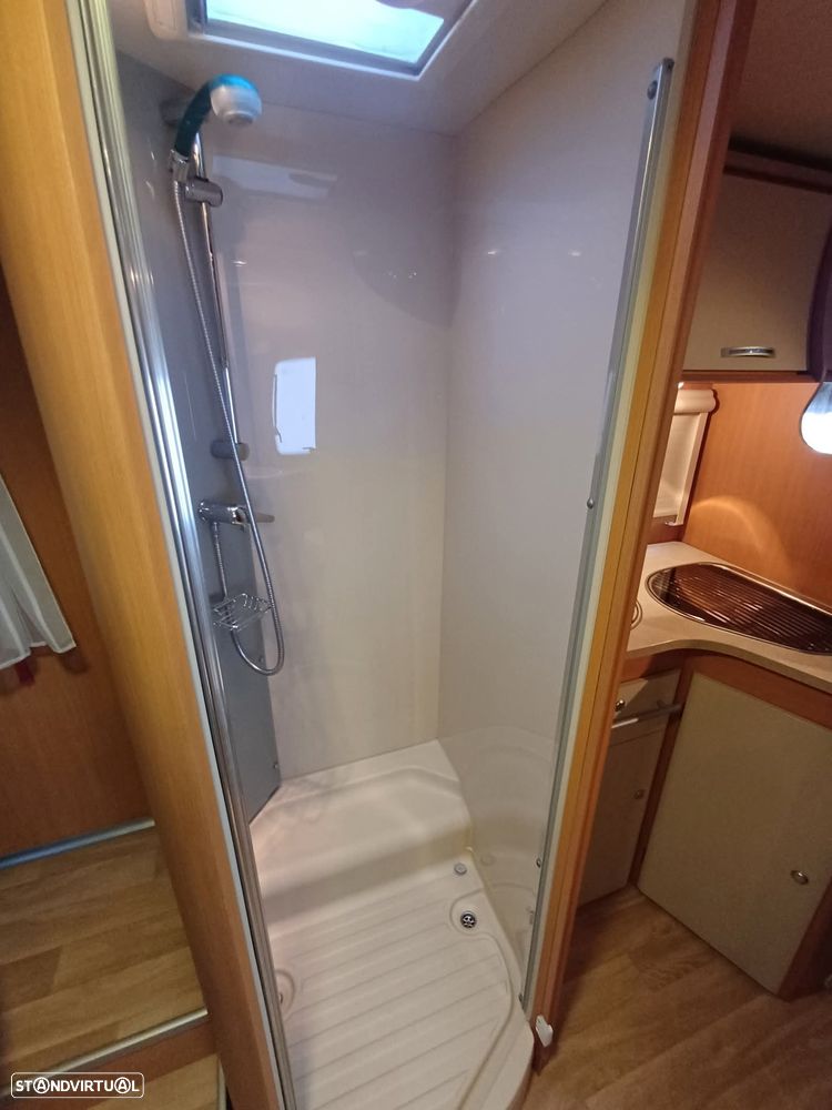 Ford Transit Challenger Genesis 58 - 16