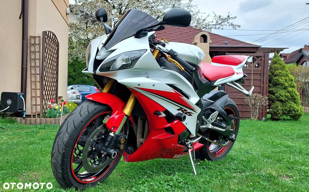 Yamaha R6 - 1