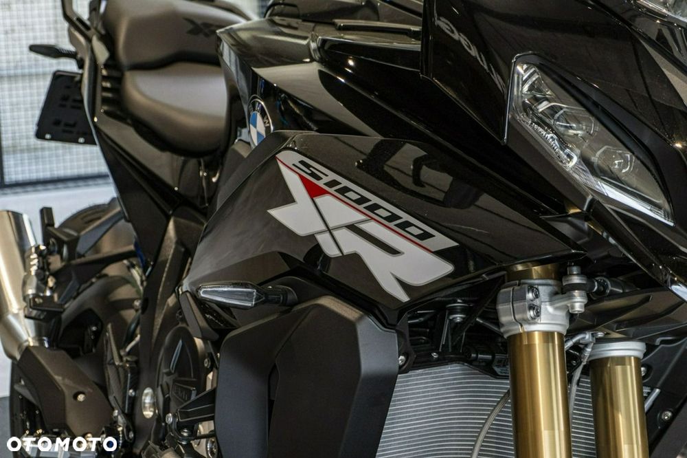 BMW XR - 7