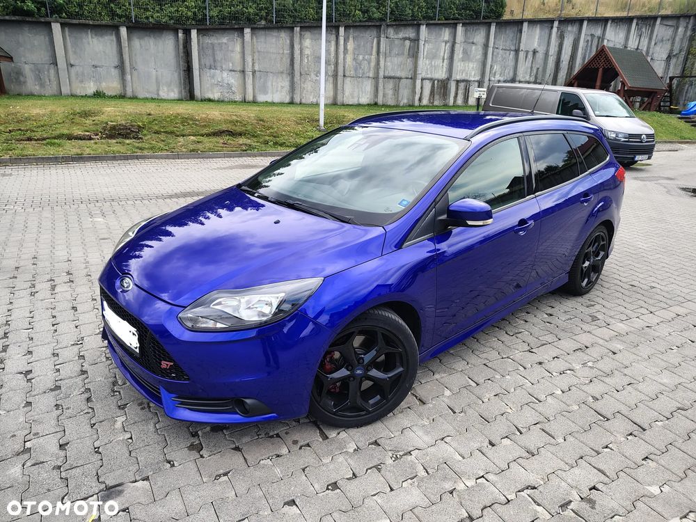 Ford Focus 2.0 EcoBoost ST mit Leder-Sport-Paket - 1