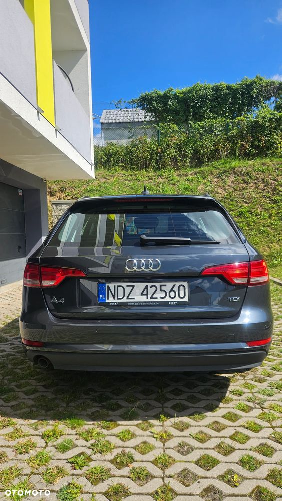 Audi A4 Avant 2.0 TDI design - 6