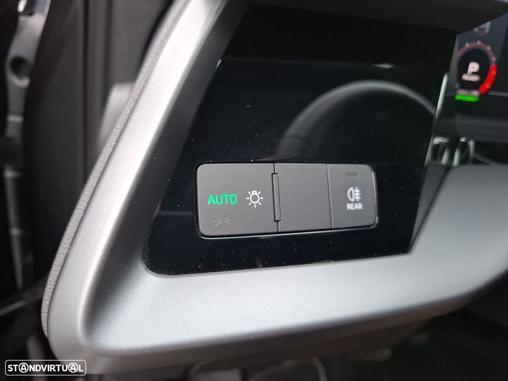 Audi A3 Sportback 30 TFSI Advanced S tronic — fotografia 17