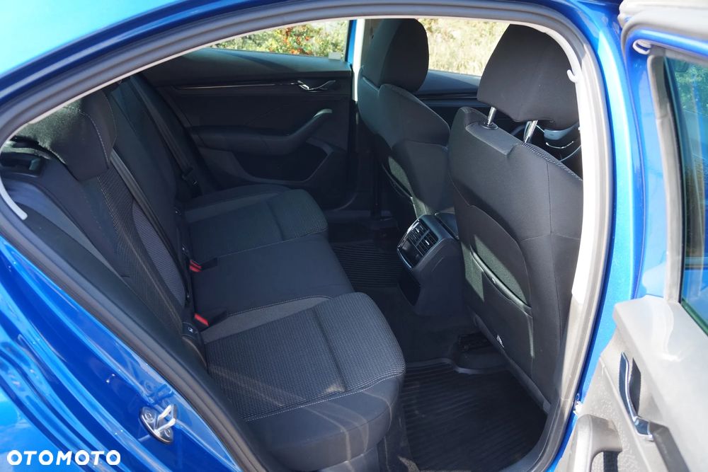 Skoda Octavia 1.5 TSI ACT Sportline - 10