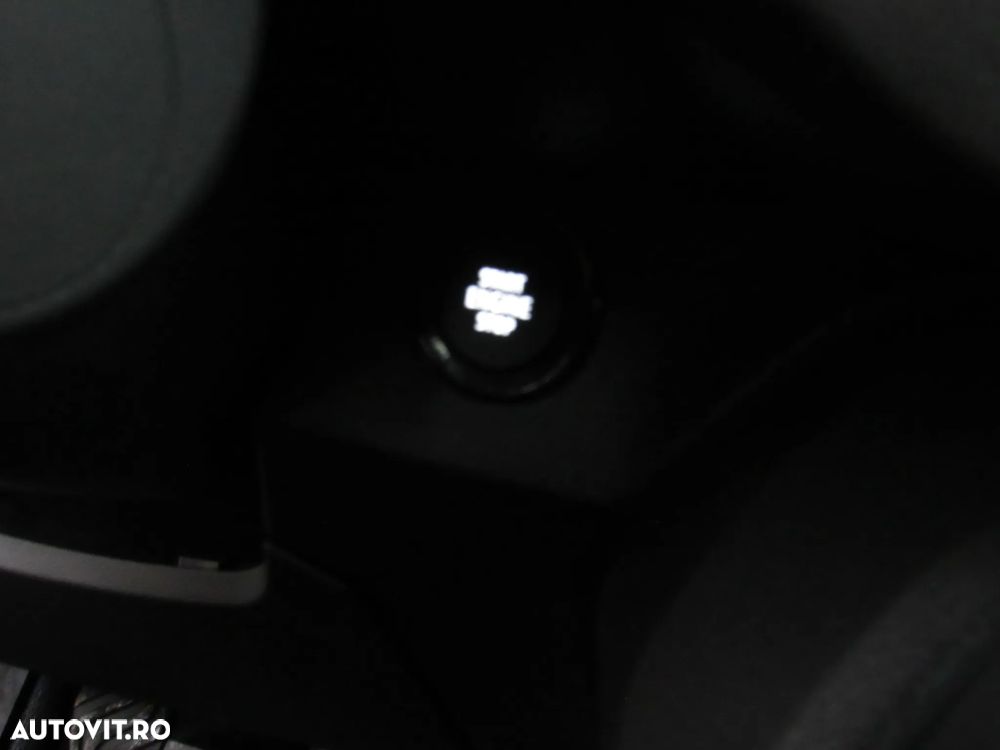 Dacia Sandero Stepway TCe 90 MT6 Comfort - 32