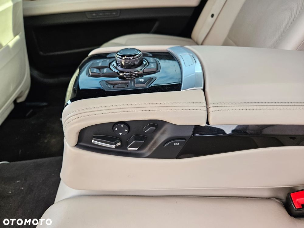 BMW Seria 7 750Ld xDrive Blue Performance Edition Exclusive - 8