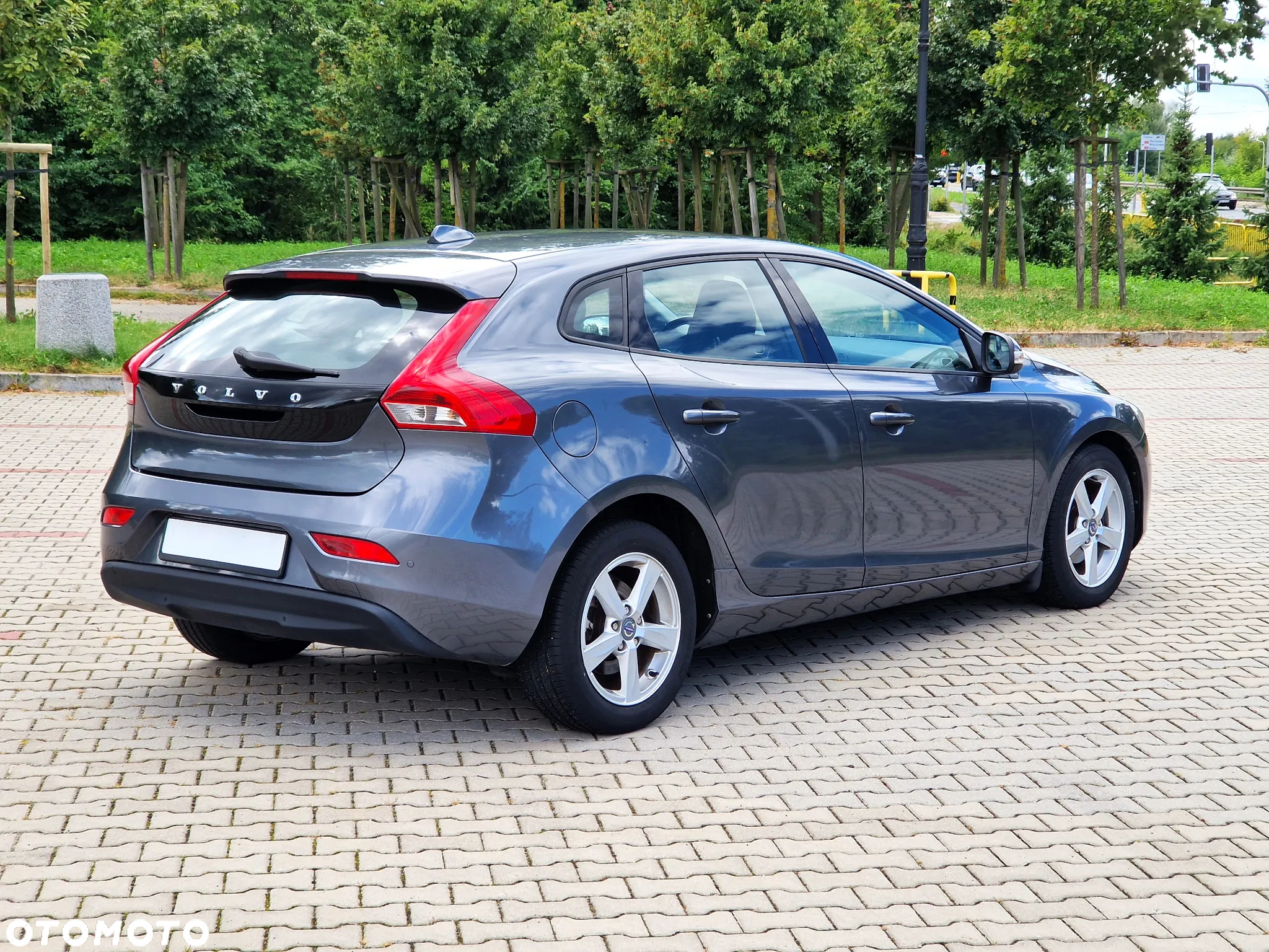 Volvo V40 D2 Momentum - 11