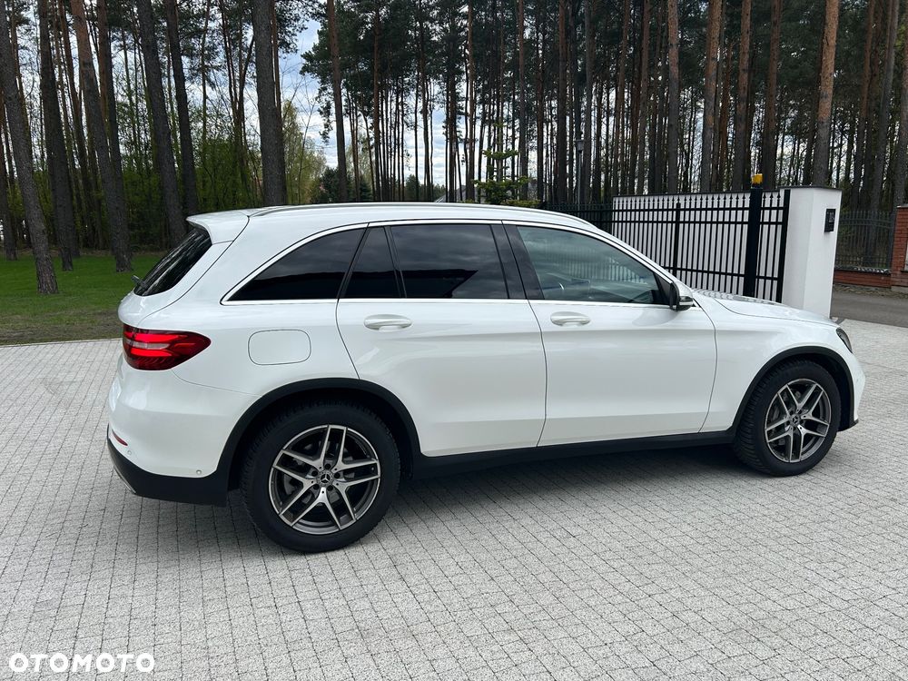 Mercedes-Benz GLC - 12