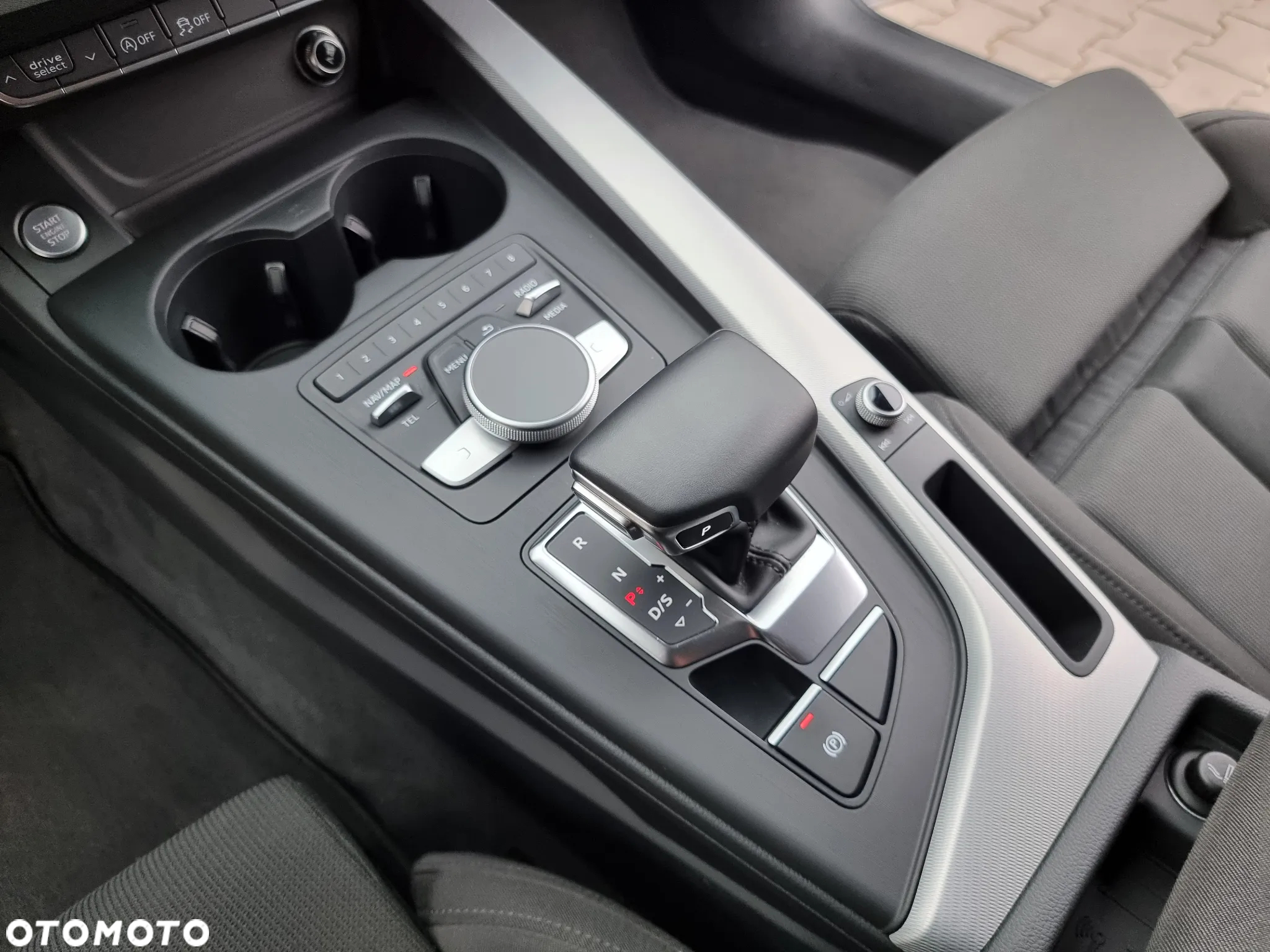 Audi A4 Avant 3.0 TDI quattro S tronic - 31