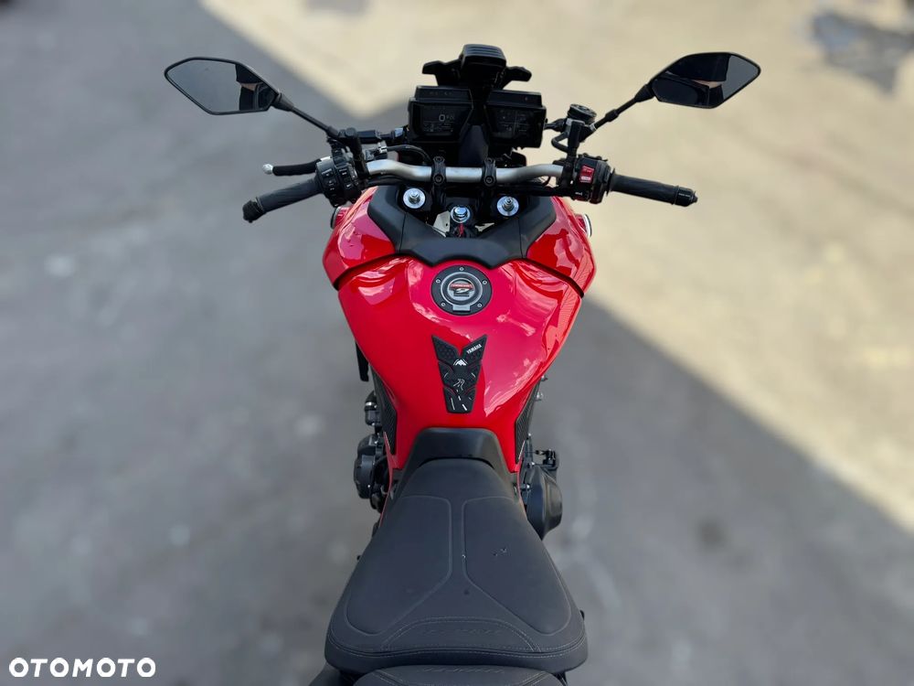 Yamaha MT - 24