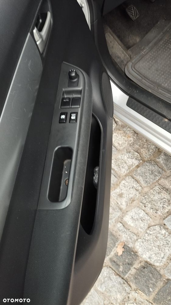 Suzuki Swift 1.3 DDiS Club - 15