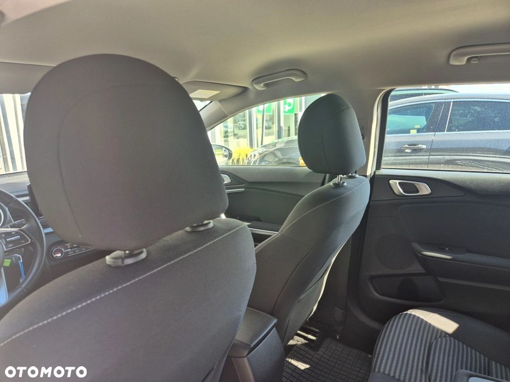 Kia Ceed 1.5 T-GDI M - 11