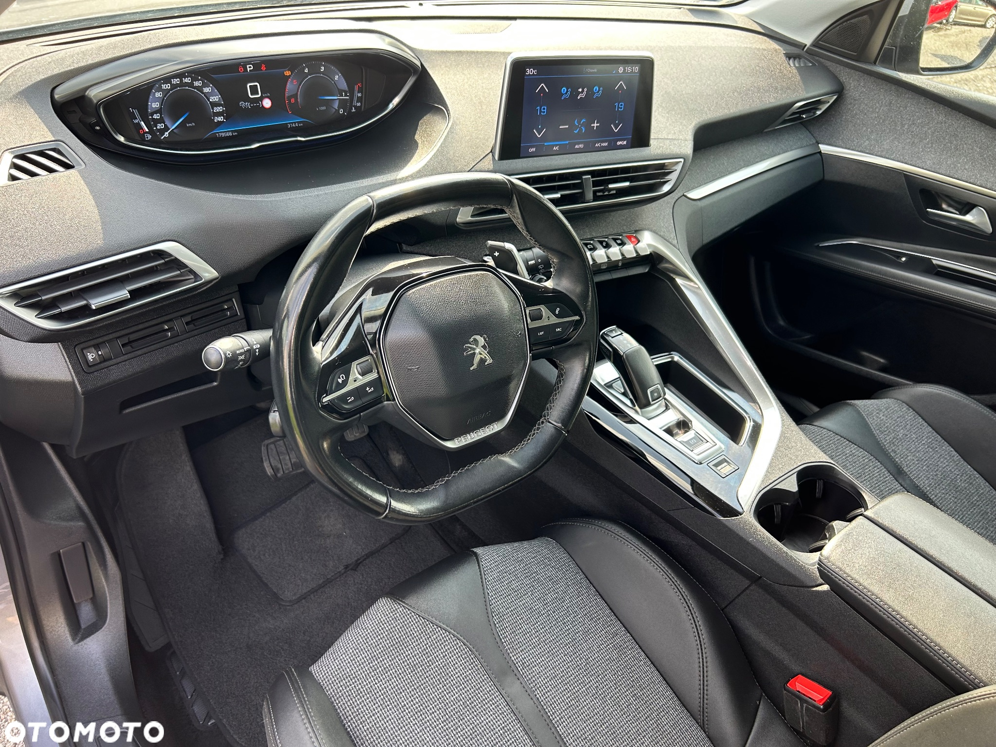 Peugeot 3008 1.5 BlueHDi Allure S&S EAT8 - 16