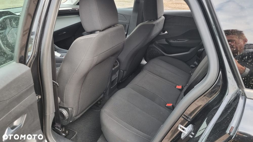 Peugeot 308 BlueHDi 130 EAT8 Allure - 6