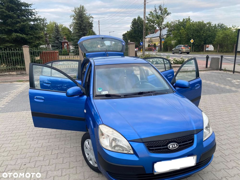 Kia Rio - 9