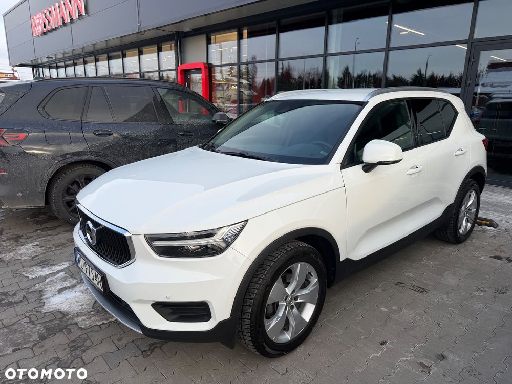 Volvo XC 40 T3 Momentum Pro - 1