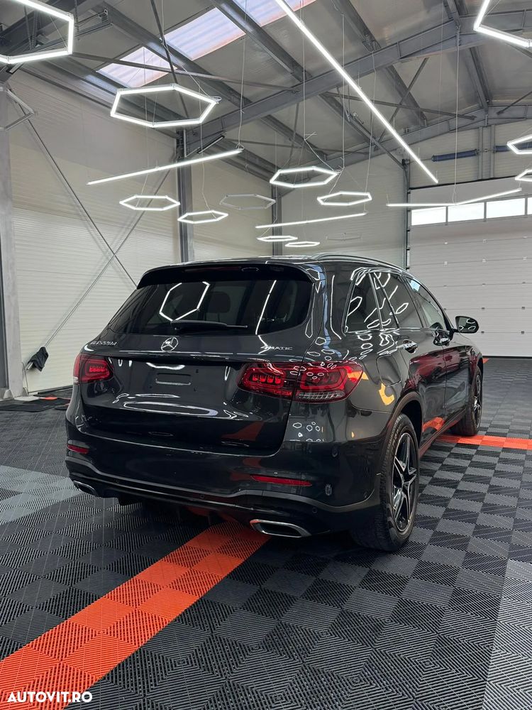 Mercedes-Benz GLC 220 d 4Matic 9G-TRONIC AMG Line - 4