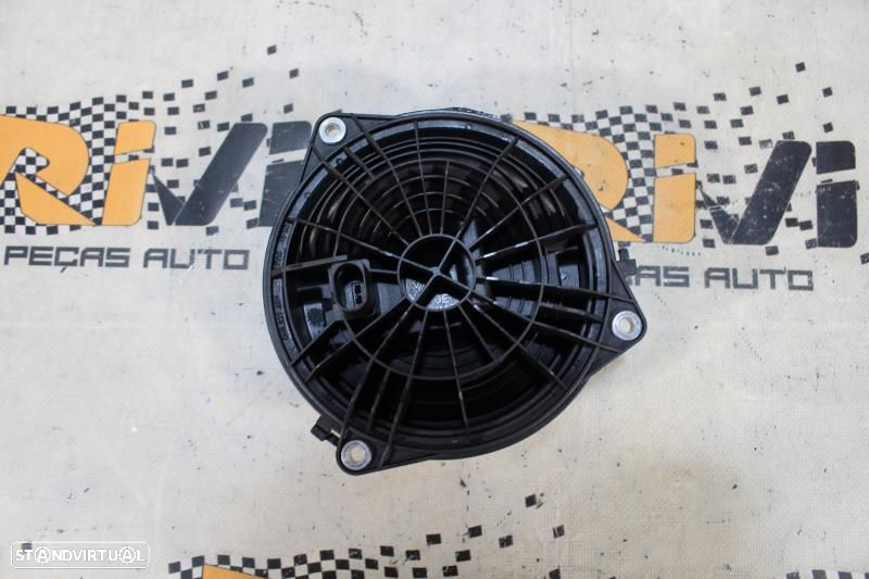 Puxador Da Tampa Da Mala Volkswagen Polo (6R1, 6C1)  6R6827469 / 6R6 8 - 6