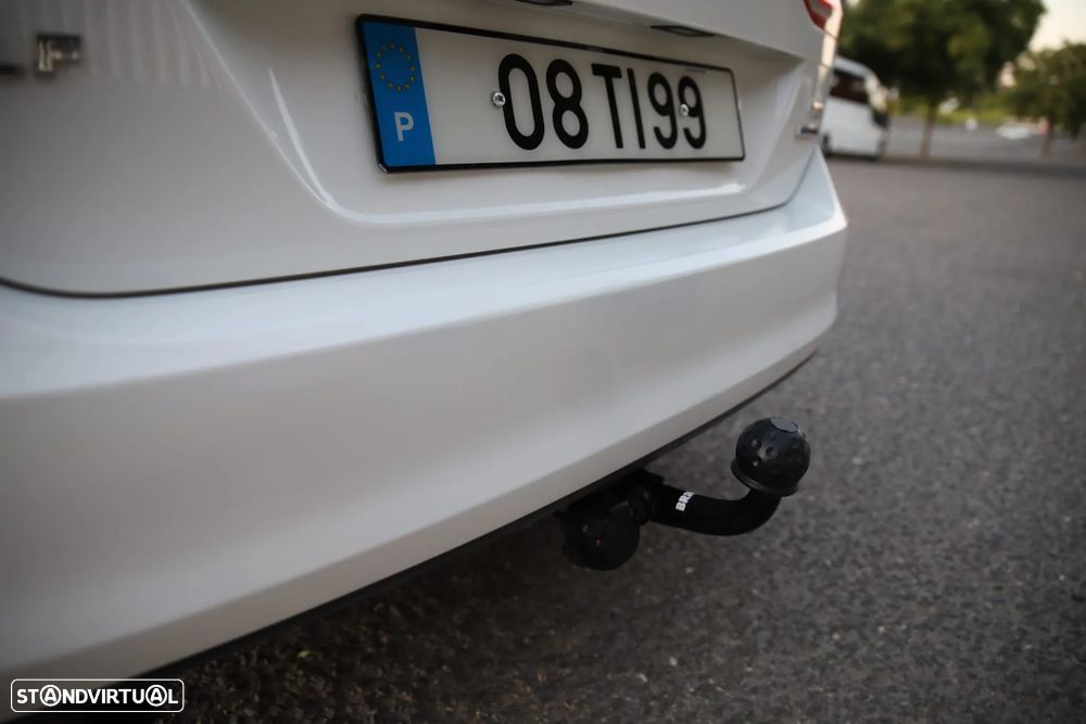 VW Golf Variant 1.6 TDi BlueMotion Confortline - 19