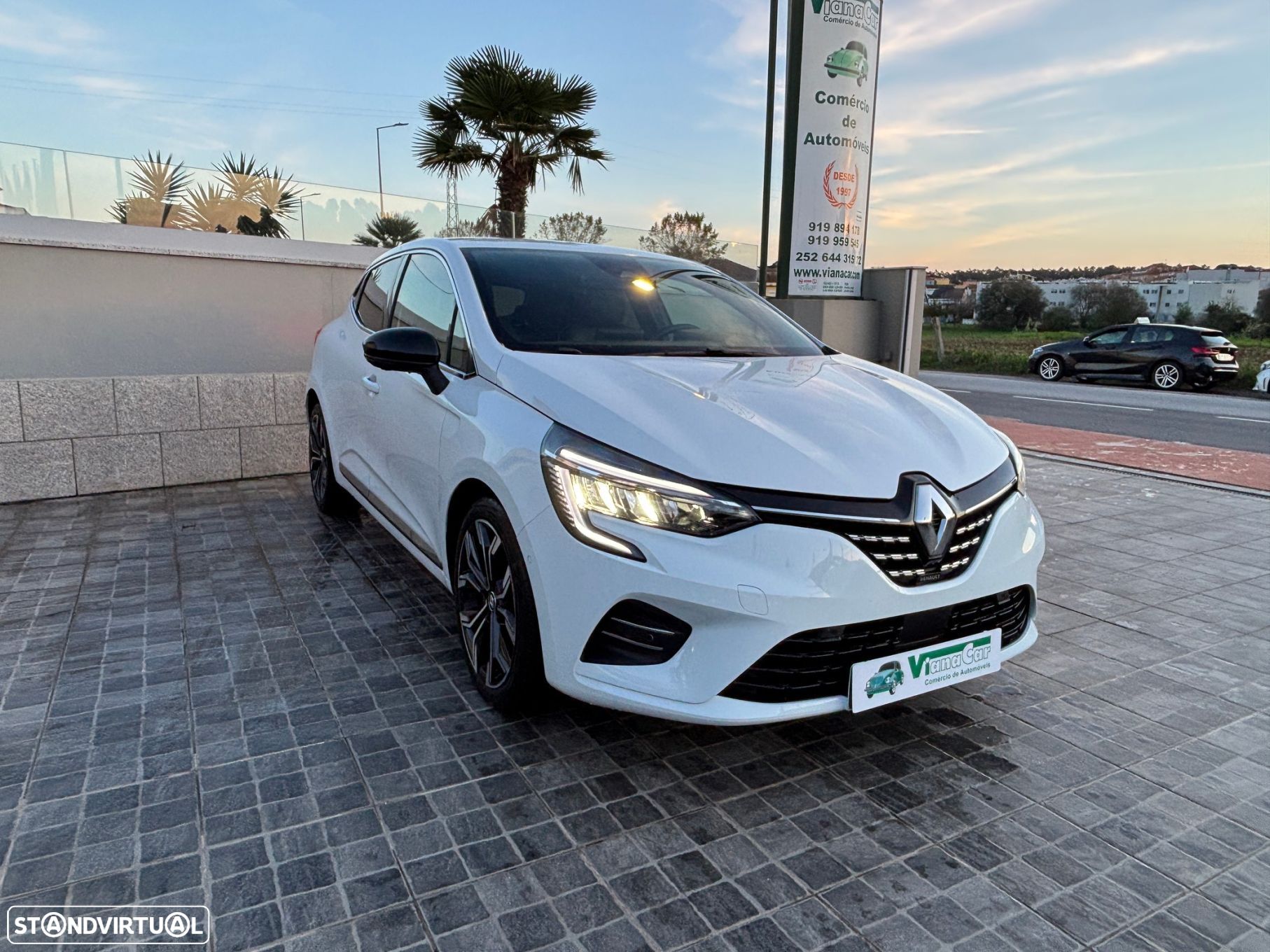 Renault Clio 1.0 TCe Techno - 1