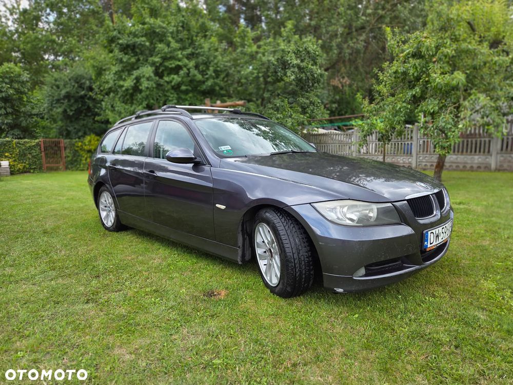 BMW Seria 3 320d DPF Touring - 2