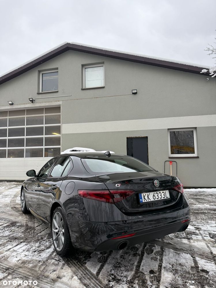 Alfa Romeo Giulia - 11