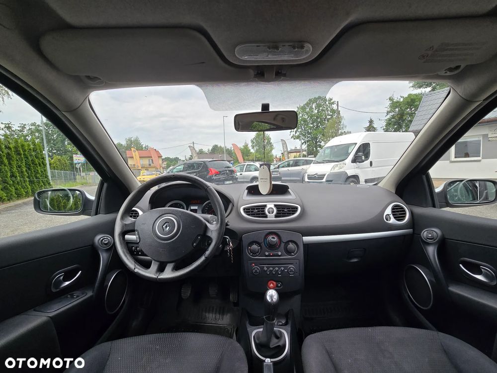 Renault Clio - 6