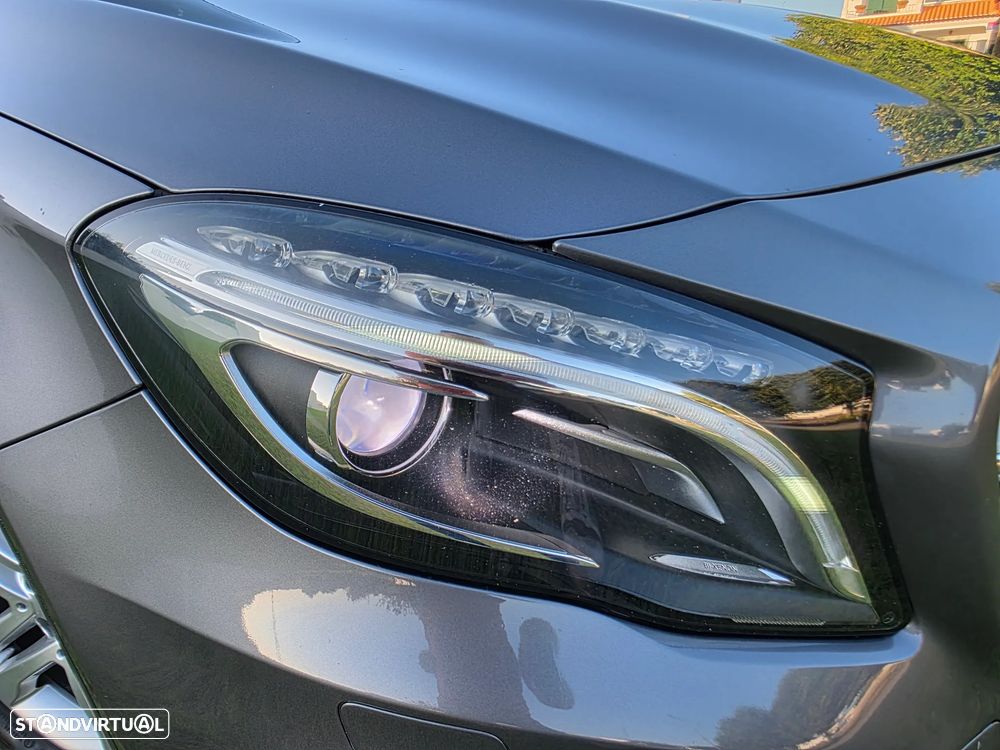 Mercedes-Benz GLA 220 d Urban - 16
