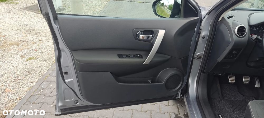 Nissan Qashqai 2.0 4x4 visia - 19