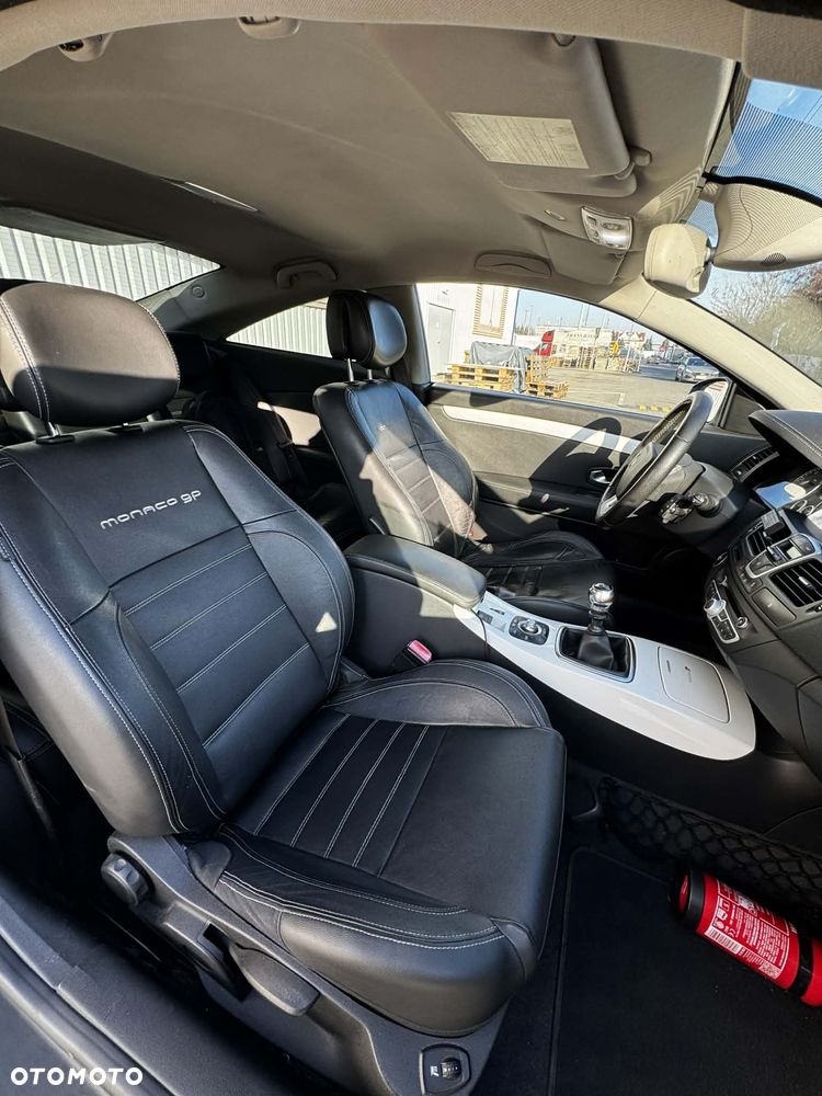 Renault Laguna 2.0 dCi Monaco GP2 - 12