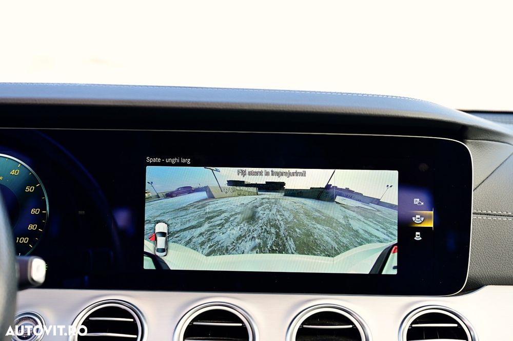 Mercedes-Benz E 300 4MATIC 9G-TRONIC AMG Line - 24