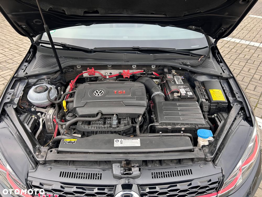 Volkswagen Golf GTI (BlueMotion Technology) DSG Performance - 21