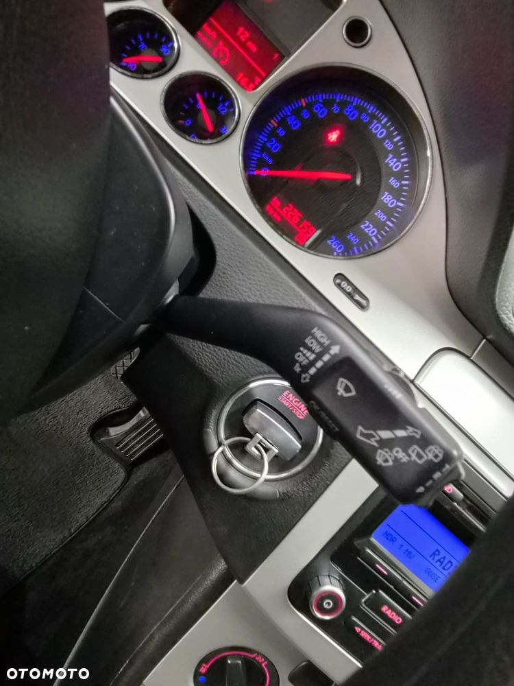 Volkswagen Passat - 33