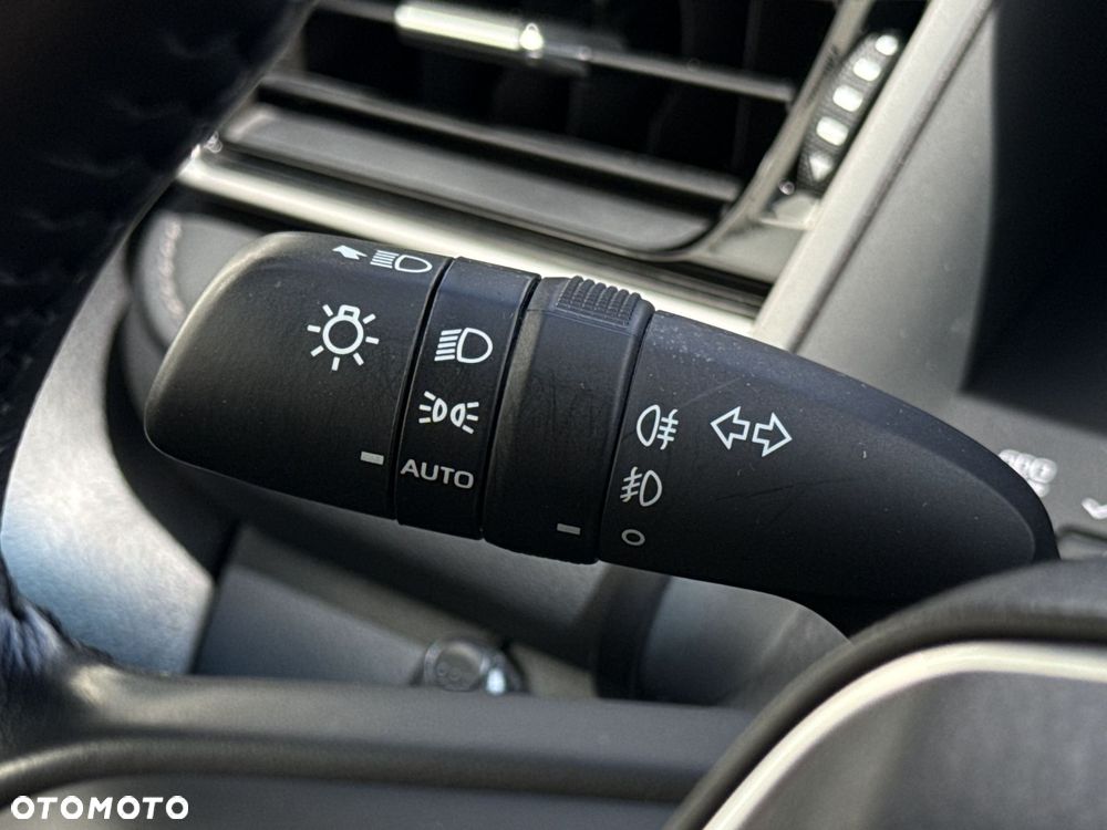 Toyota Camry 2.5 Hybrid Comfort CVT - 20
