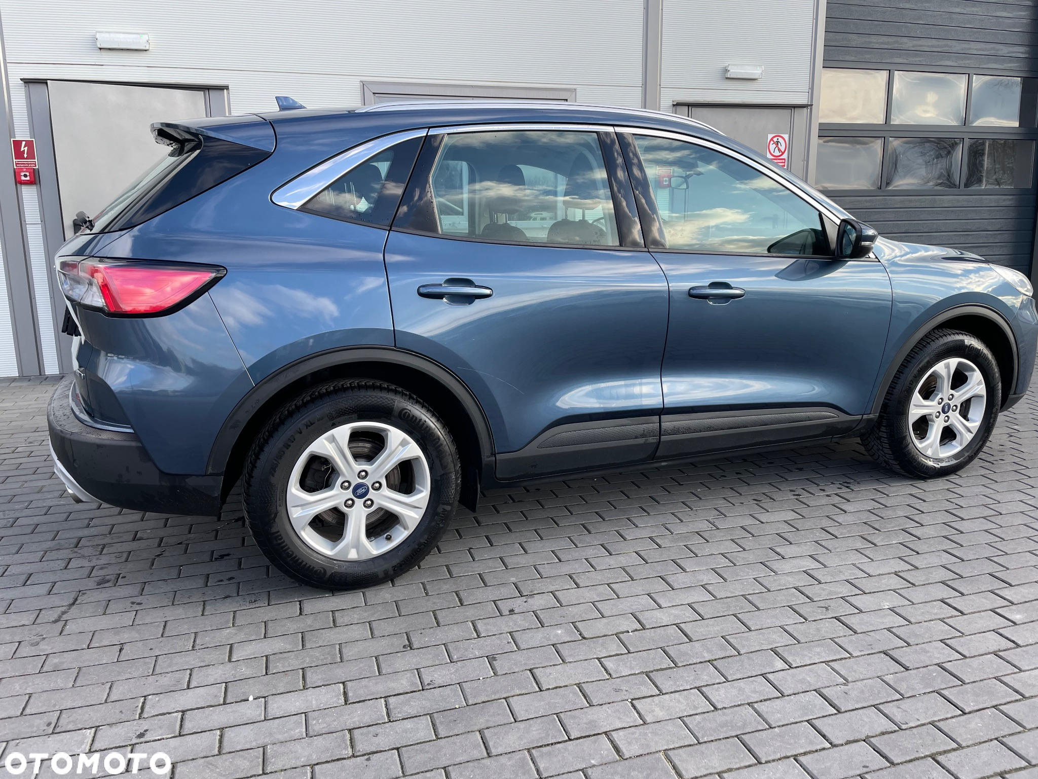Ford Kuga 2.0 EcoBlue Hybrid COOL&CONNECT - 3