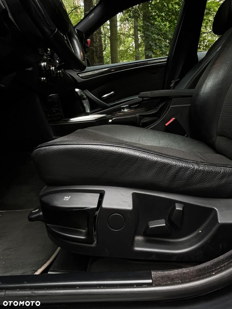 BMW Seria 5 520d Edition Exclusive - 22