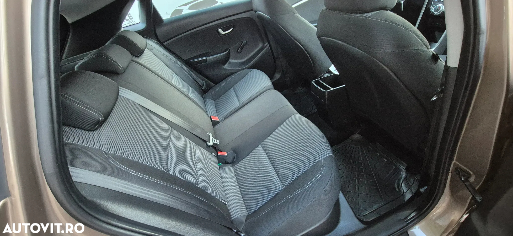 Hyundai i30 1.6 CRDI Comfort+ - 9