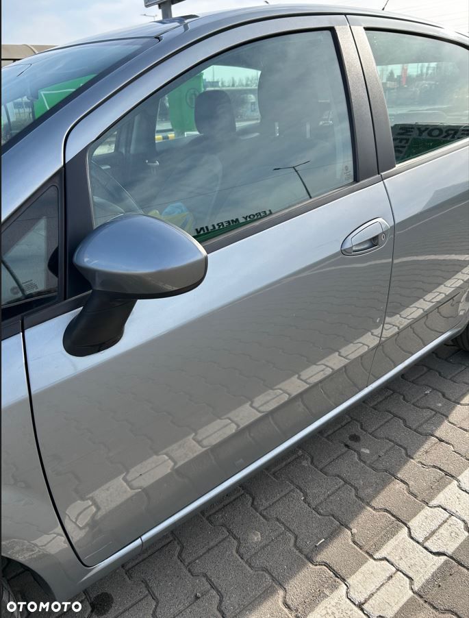 Fiat Punto Evo 1.4 8V Estiva Blue&Me - 11