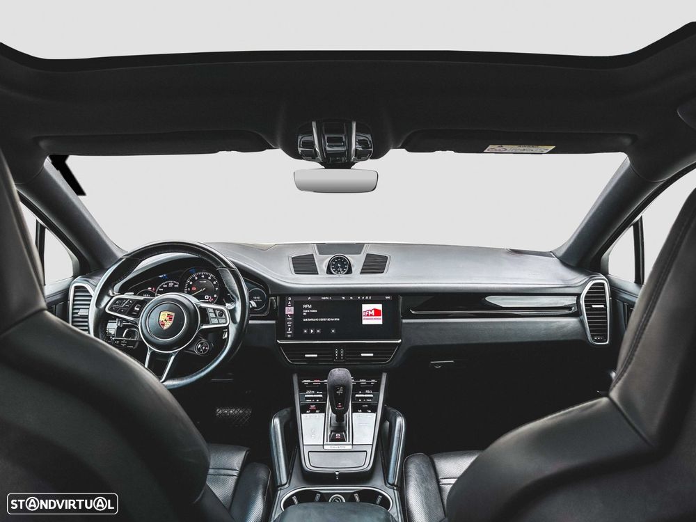 Porsche Cayenne Coupé E-Hybrid - 12