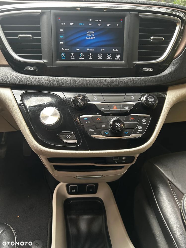 Chrysler Voyager - 18