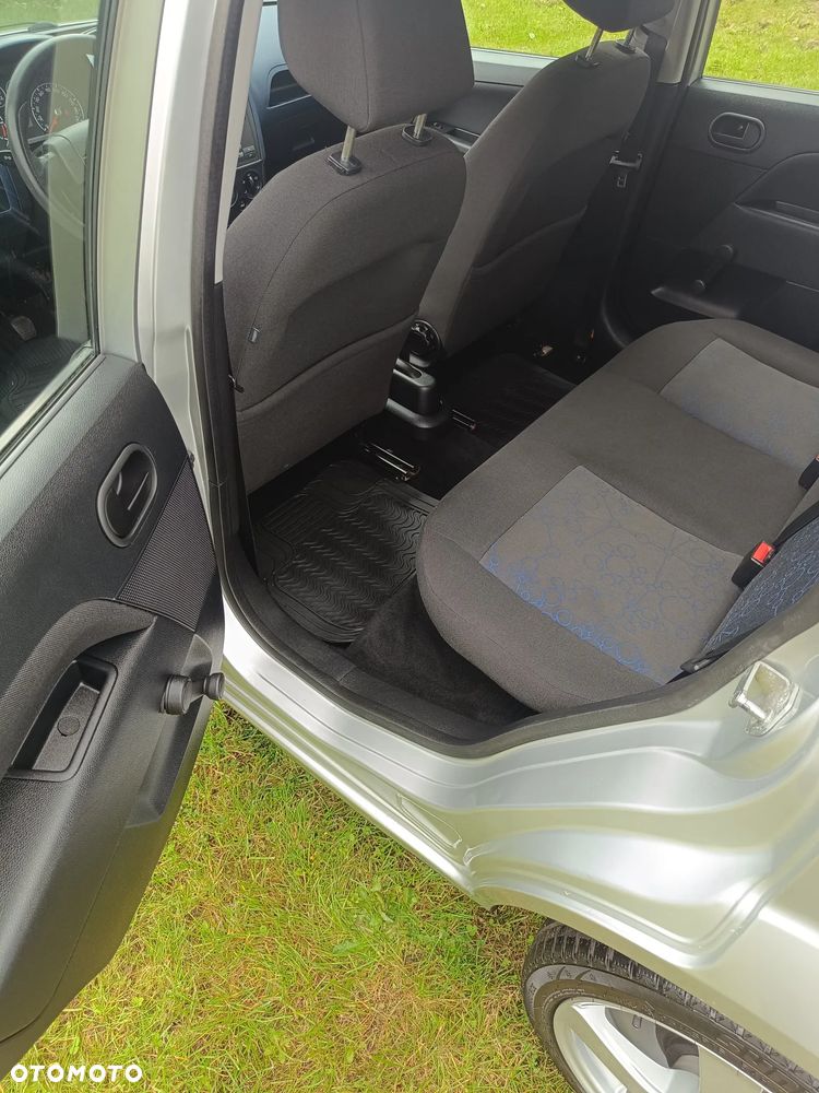 Ford Fiesta 1.3 - 12