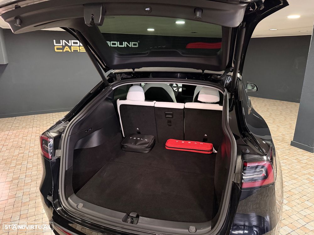 Tesla Model Y Long Range Dual Motor AWD - 9
