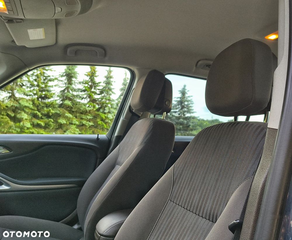 Opel Zafira - 24