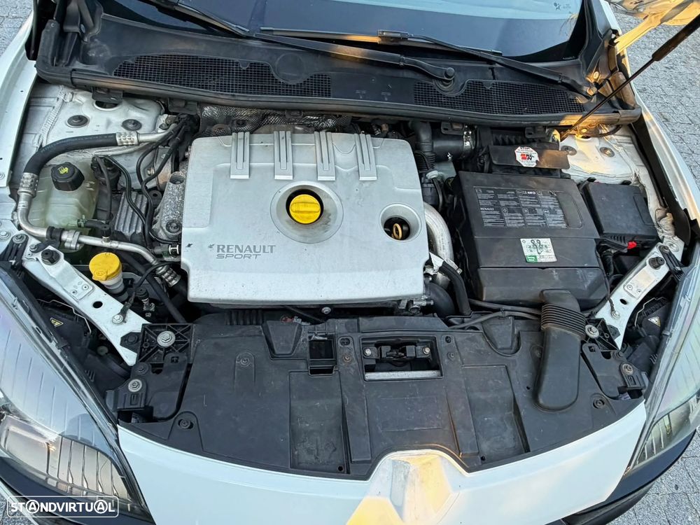 Renault Mégane 2.0 T 16V F1 Team R-26 - 29