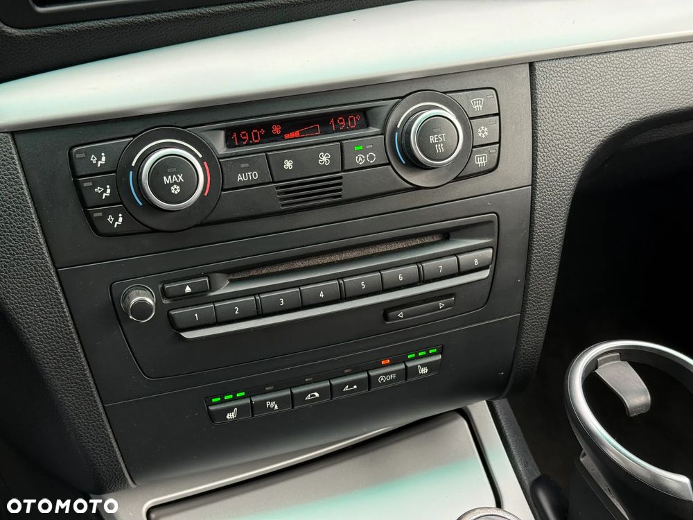 BMW Seria 1 120d DPF Edition Sport - 15