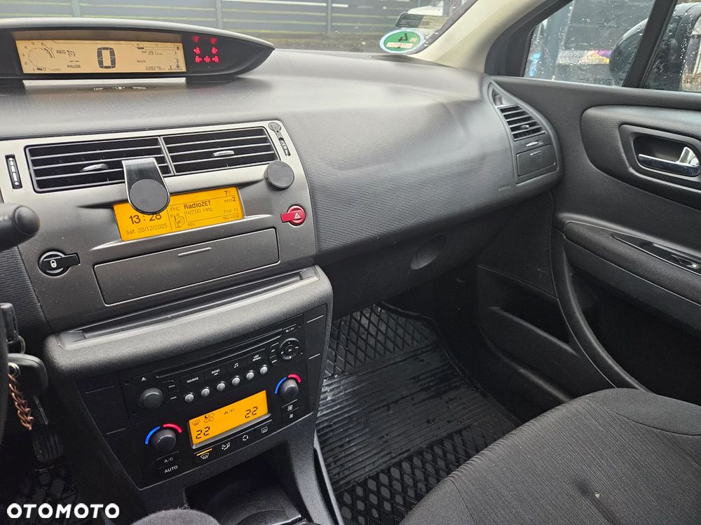 Citroën C4 1.4 16V Tonic - 13