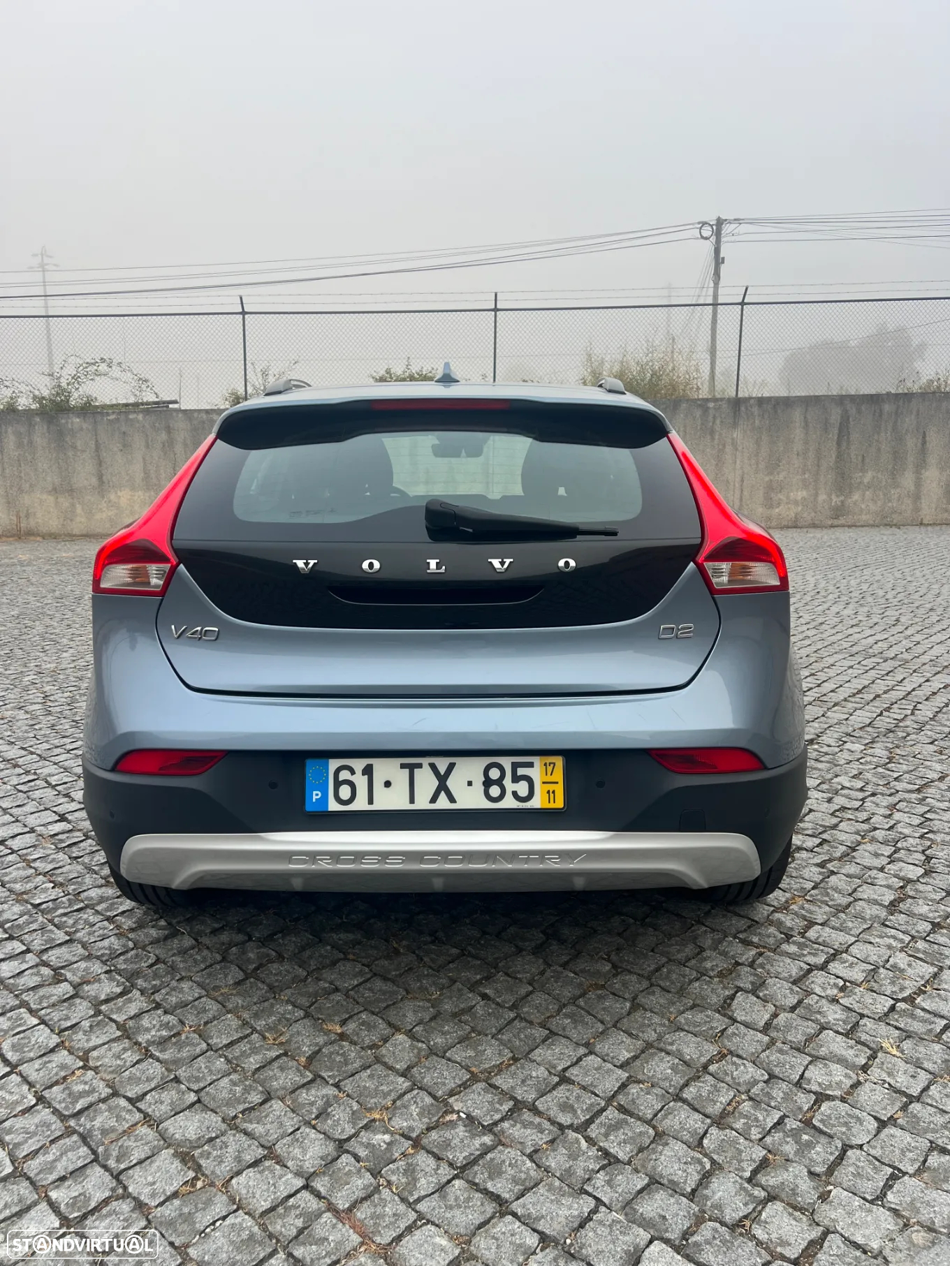 Volvo V40 Cross Country 2.0 D2 Plus - 2
