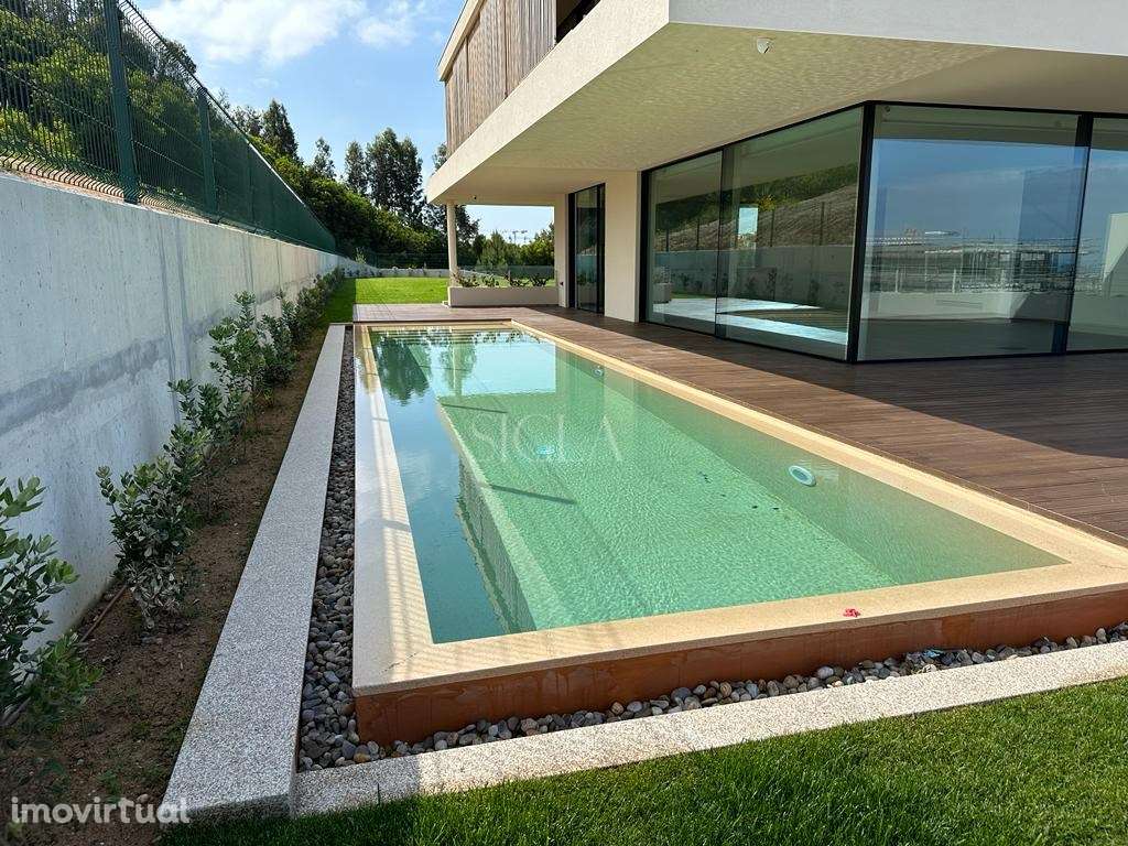 Moradia com Piscina e Vistas de Rio - Grande imagem: 3/39