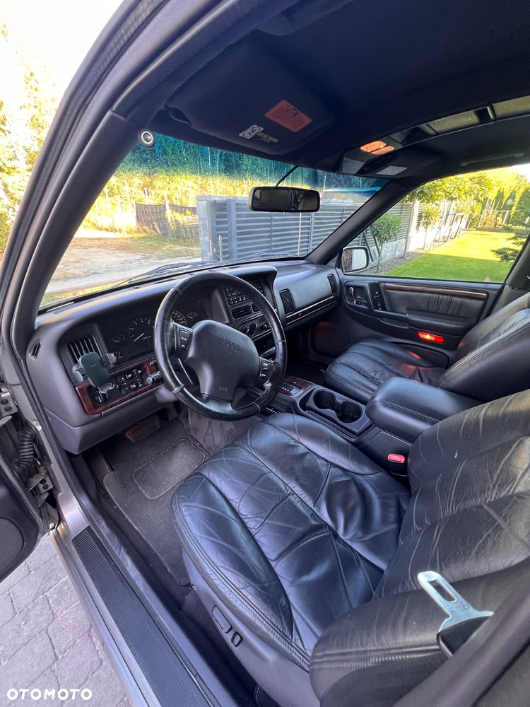 Jeep Grand Cherokee - 10
