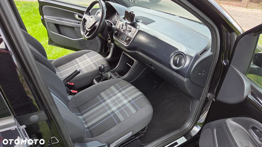 Volkswagen up! club - 14